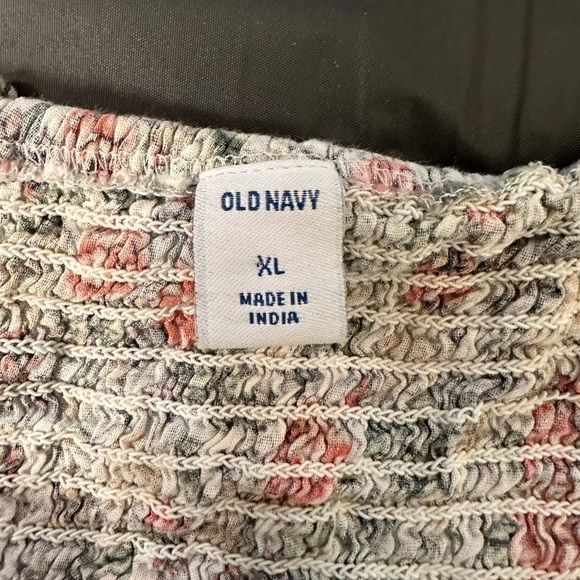 Old Navy Floral Tank, Size XL - Picture 10 of 11